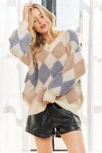 FLUFFY DIAMOND COZY SWEATER