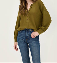 V-NECK LONG SLEEVE  TOP - OLIVE