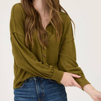 V-NECK LONG SLEEVE  TOP - OLIVE