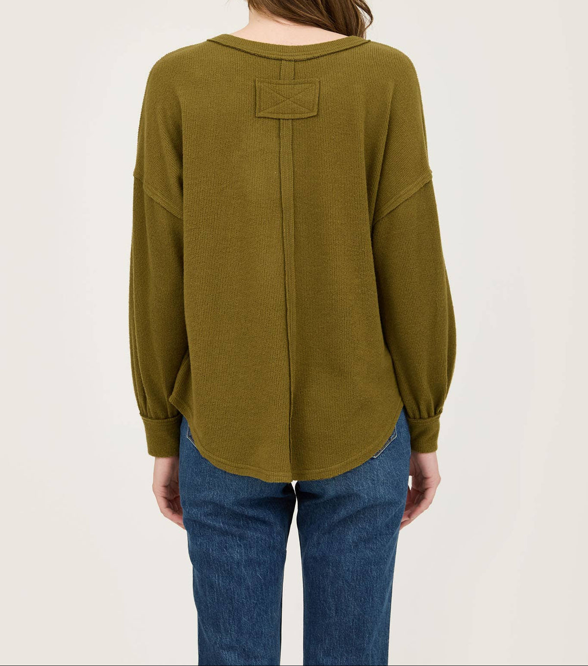 V-NECK LONG SLEEVE  TOP - OLIVE