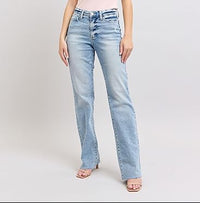 Judy Blue MR Light Wash Dad Jean